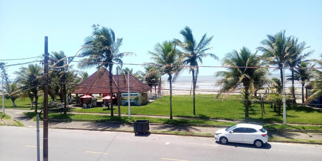 Apto Aluguel Na Temporada Pe Na Areia Peruibe Sp Exterior photo